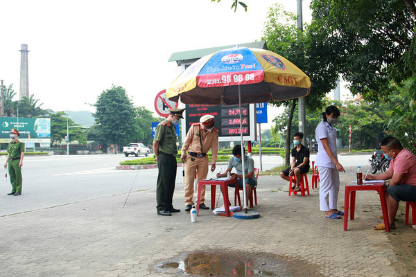 Nghệ An lập chốt kiểm soát y tế tại cửa ngõ giao nhau với Hà Tĩnh