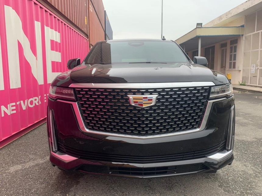 Cadillac Escalade 2021 đầu tiên về Việt Nam, giá bán chưa công bố