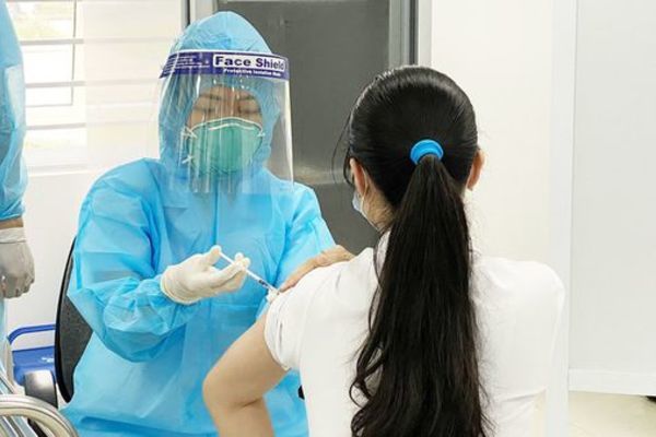 Tăng tốc tiêm vaccine, Bình Dương quyết tâm quét hết F0 để sớm “xanh hóa các vùng đỏ”