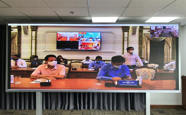 HCM City to speed up vaccination drive, assist businesses affected by outbreak