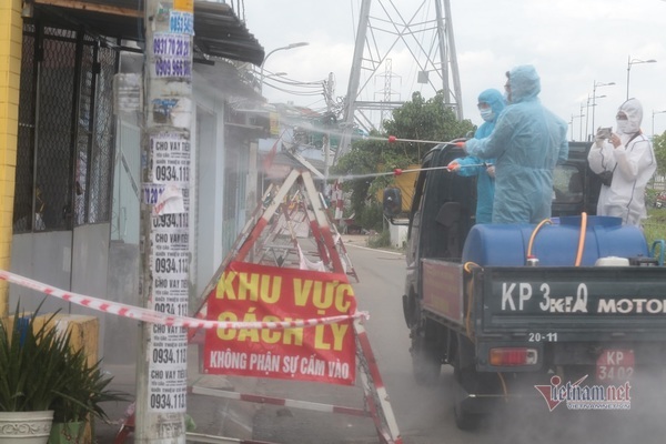 Thông báo khẩn tìm người đến vựa ve chai giữa trung tâm TP.HCM