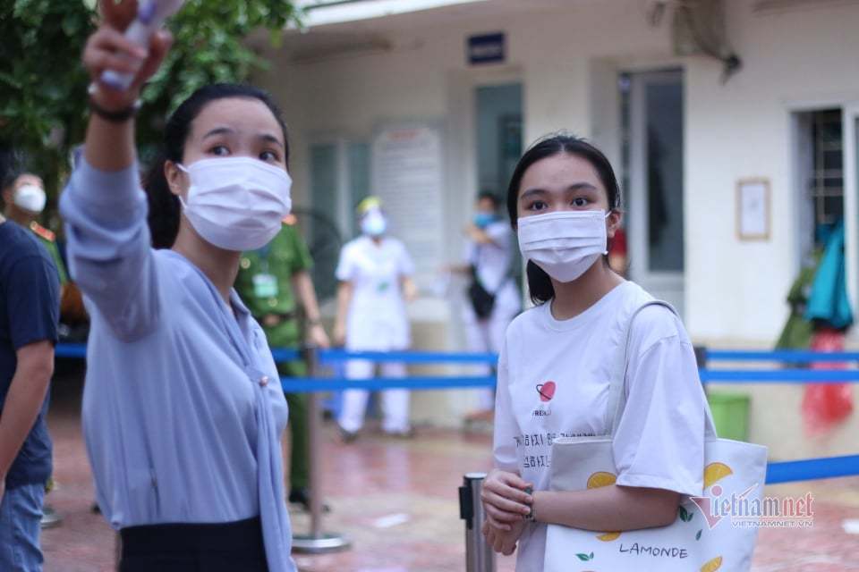 Hà Nội chuẩn bị cho học sinh lớp 10, 11, 12 trở lại trường như thế nào?