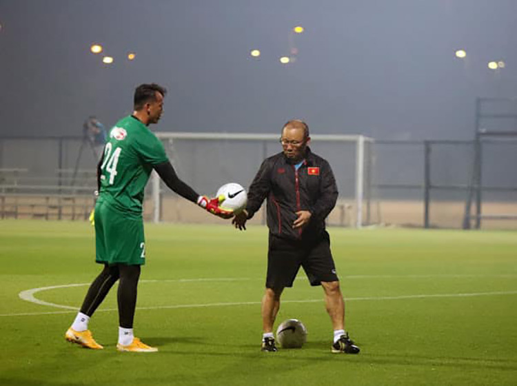 Tuyển Việt Nam: Vụ Tấn Trường rất nhỏ, thầy Park lo điều khác?