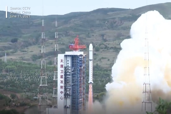 Trung Quốc phóng tên lửa đưa nhiều vệ tinh lên không gian