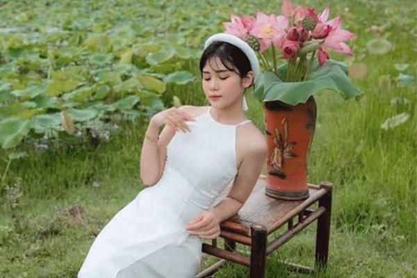 Con gái Hiệp Gà tuổi 17 lớn phổng phao, ngày càng ưa nhìn