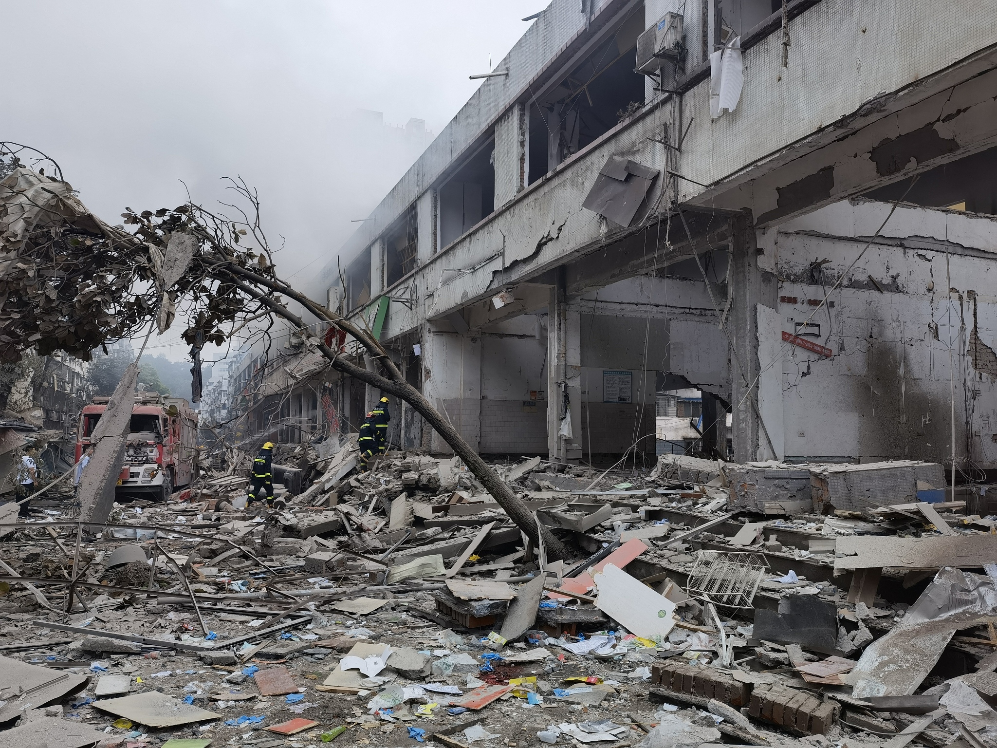 Large gas explosion in China, at least 12 people died