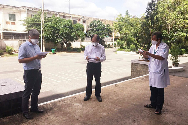 Thứ trưởng Bộ Y tế: 'Cần điều tra nguồn lây Covid-19 ở BV Bệnh nhiệt đới TP.HCM'