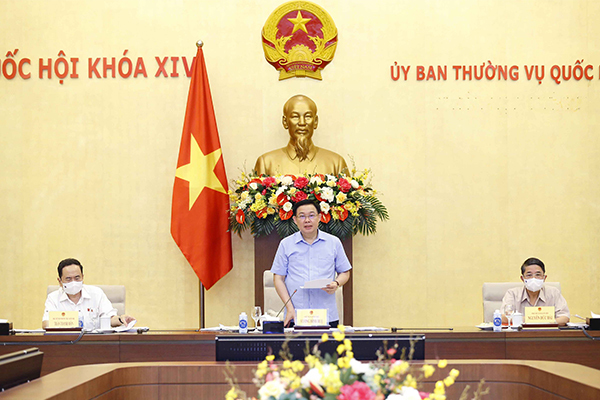 Chủ tịch Quốc hội: Đẩy nhanh chiến lược vắc xin để sớm miễn dịch cộng đồng