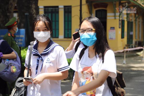 Bất ngờ và 'giá như' với đề thi chuyên Văn vào lớp 10 của Hà Nội