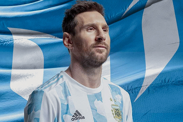 Messi Argentina Mission là chủ đề trong Copa América năm nay, và hình nền Messi Copa América Argentina HD sẽ đưa bạn đến gần hơn với người hâm mộ bùng nổ của đội tuyển Argentina.
