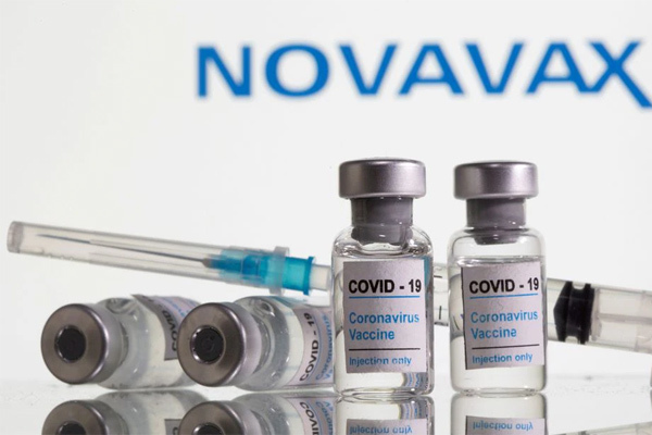 Mỹ có thêm một loại vắc xin hiệu quả 90%, ít phản ứng phụ