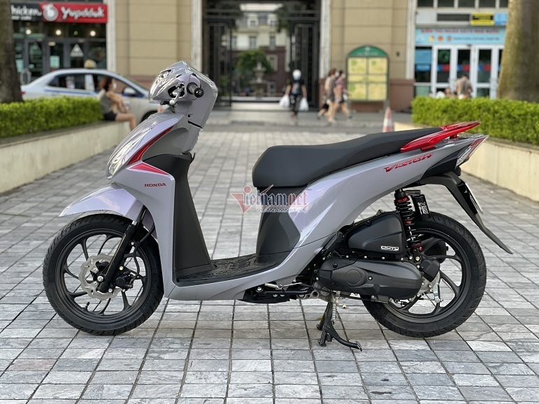 Honda Vision biển ngũ quý 9 giá hơn 400 triệu đồng tại Hà Nội