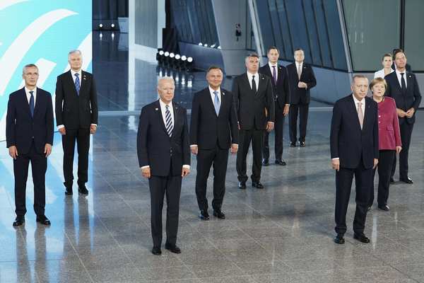 NATO ra tuyên bố cứng rắn với Trung Quốc
