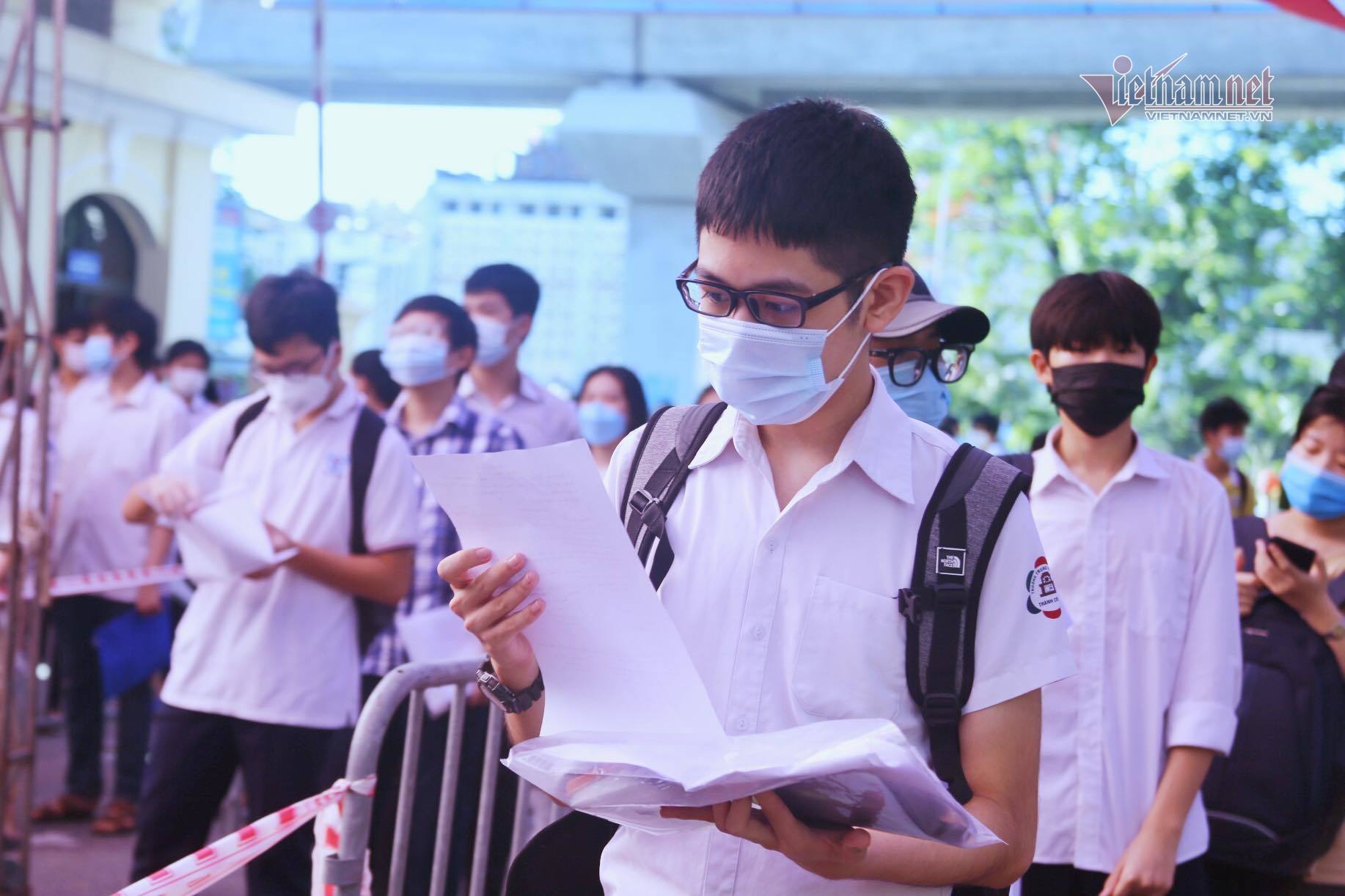 Hơn 5.000 sĩ tử thi ngày thứ tư vào lớp 10