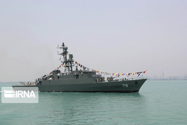 Iran tự chế tàu quét mìn và tàu khu trục