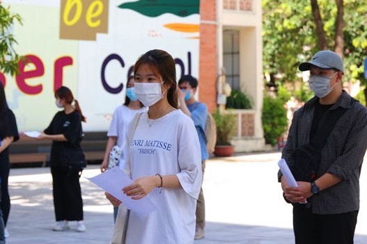 Trường chuyên Ngoại ngữ lên tiếng về 'sự cố' đề thi Toán vào lớp 10