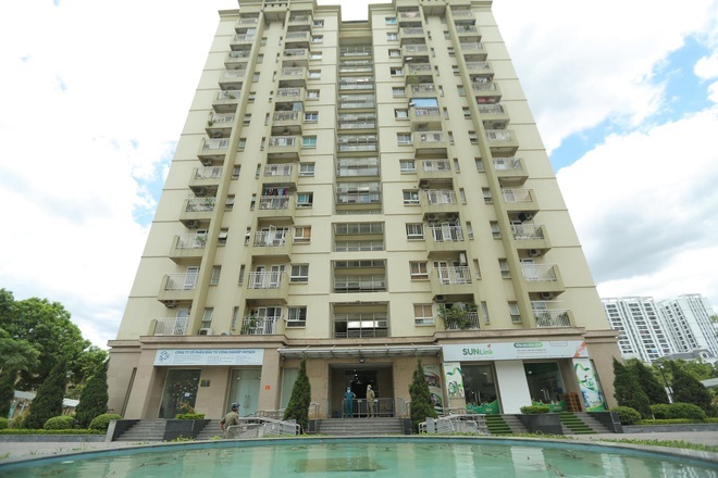 Hà Nội phong tỏa chung cư 13 tầng ở quận Long Biên