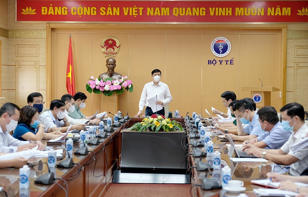Chiến dịch tiêm vắc xin Covid-19 lớn nhất Việt Nam, huy động quân đội tham gia