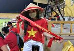 Việt Nam vs UAE: Fan cổ vũ thầy trò HLV Park Hang Seo