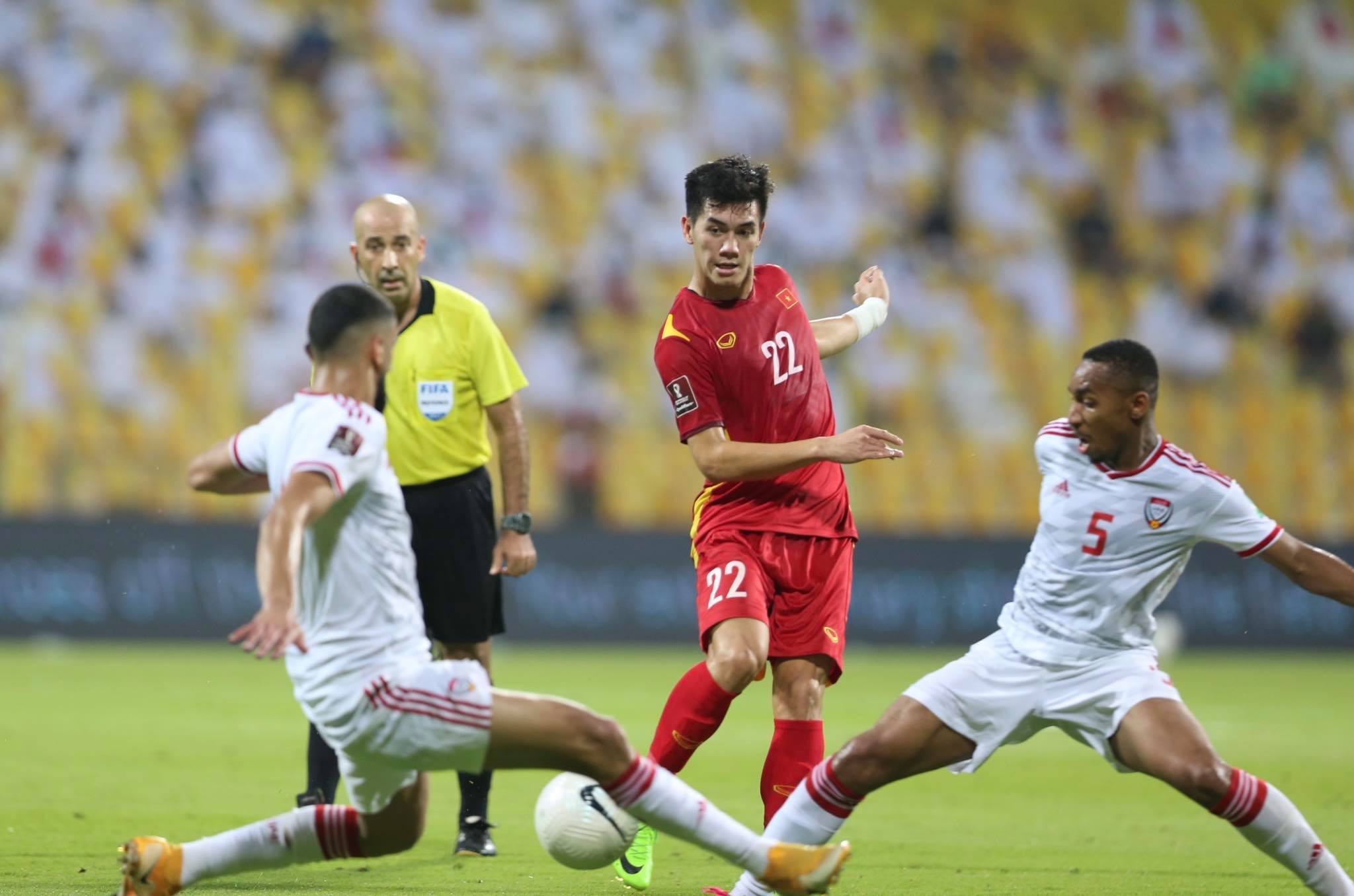 V-League dời sang năm 2022: Khó chồng khó cho thầy Park
