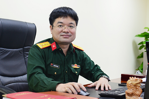 Đại tá Nguyễn Văn Minh, nhà báo “bút chiến” trên mạng