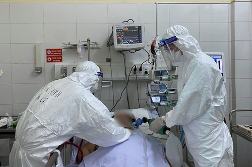'Các tỉnh trống ICU, bệnh nhân Covid-19 nặng mất cơ hội cứu chữa'