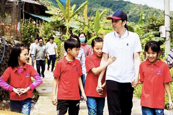 'Mặt trái trong cuộc chơi từ thiện của nghệ sĩ là những tính toán'