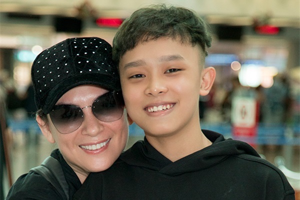 Ồn ào con nuôi của nghệ sĩ là cái tát vào showbiz Việt