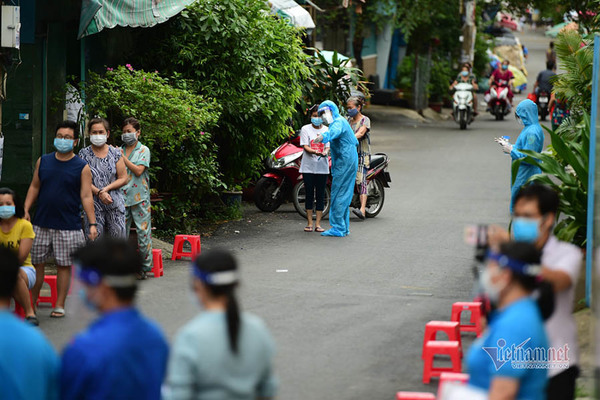 TP.HCM tìm người đến siêu thị, tiệm thuốc, cửa hàng bách hóa liên quan ca Covid-19