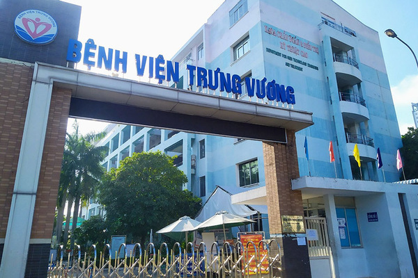 Nam điều dưỡng Bệnh viện Trưng Vương dương tính nCoV