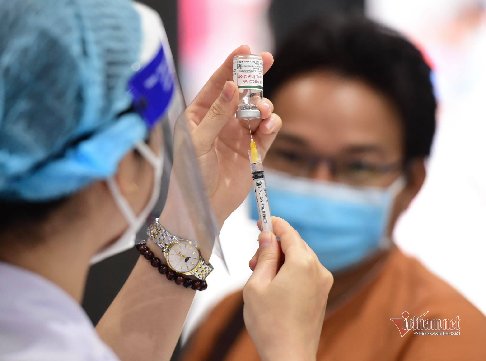 HCM City uses technology to speed up Covid-19 vaccination drive