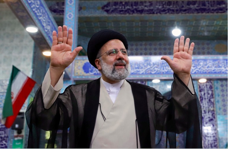 Chánh án Raeisi chiến thắng vang dội trong bầu cử Tổng thống ở Iran