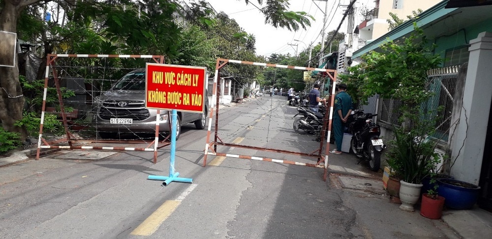 Dịch lan nhanh, TP.HCM phong tỏa ba khu vực của huyện Hóc Môn