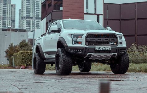 Xưởng độ Sài Gòn “biến hình” Ford Ranger thành F-150 Raptor siêu ngầu