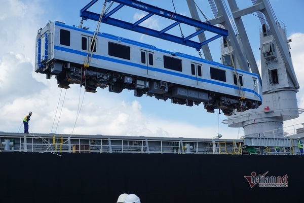 Two more metro trains arrive in Ho Chi Minh City