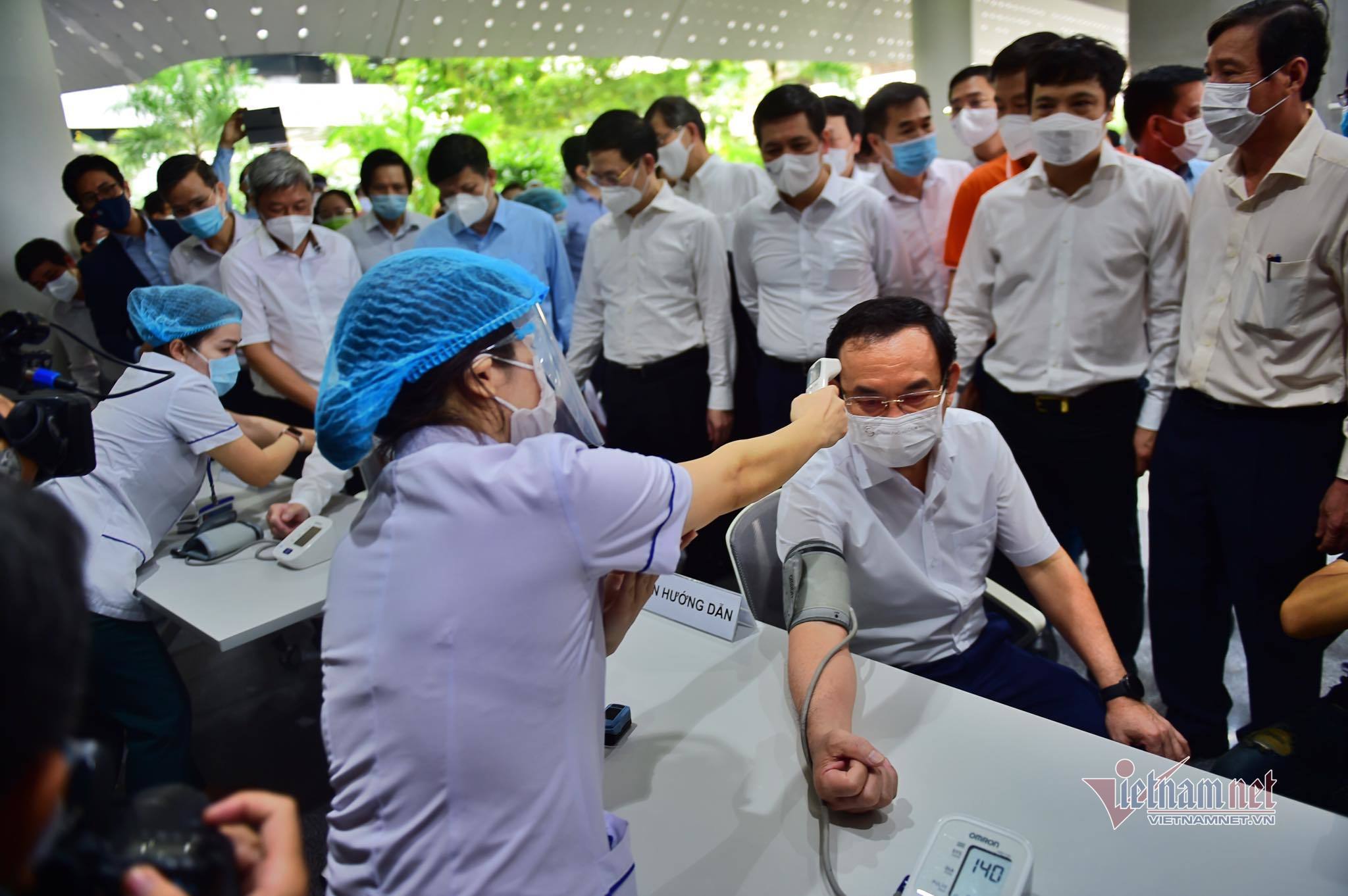 Ho Chi Minh City plans to buy 5-10 million doses of Covid-19 vaccine this year