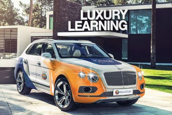 Dùng siêu xe Bentley, Porsche cho học viên tập lái