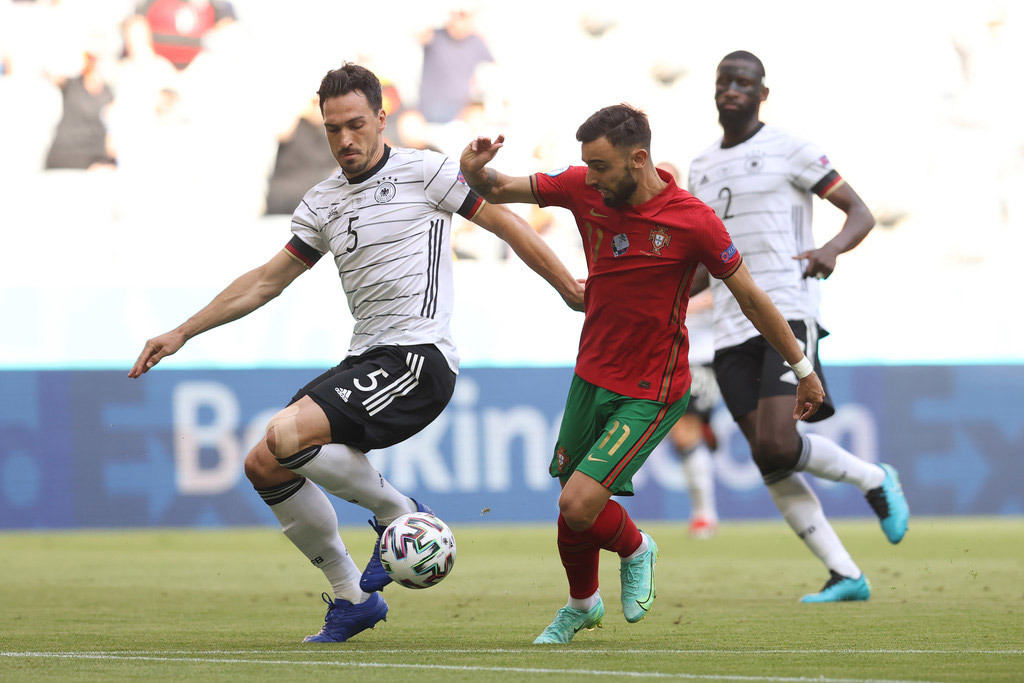 Bruno Fernandes, từ ngôi sao MU đến bóng ma EURO