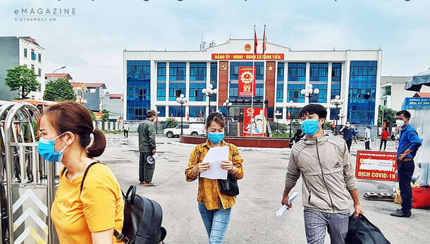 Bac Giang hands over 35,000 workers to their home provinces