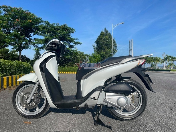 xe-honda-sh-doi-2011-bien-luc-quy-mot-01