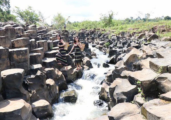 Ancient stone stream discovered in Gia Lai Province