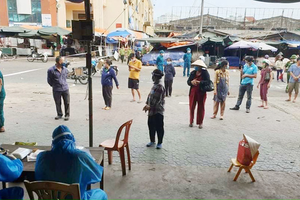 Nghệ An có 2 ca dương tính nCoV buôn bán ở chợ đầu mối Vinh
