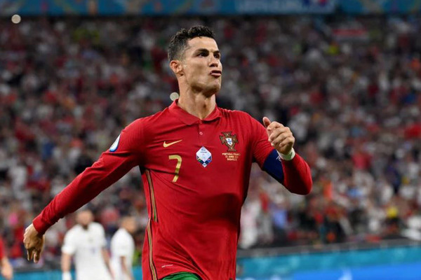 Ronaldo đoạt danh hiệu Vua phá lưới EURO 2020