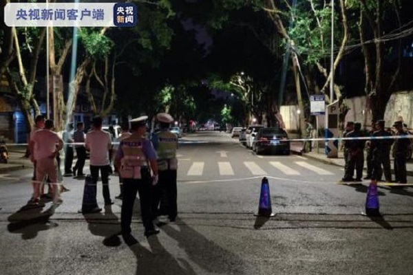 Cảnh sát Trung Quốc tiêu diệt kẻ dọa nổ bom nơi cư trú