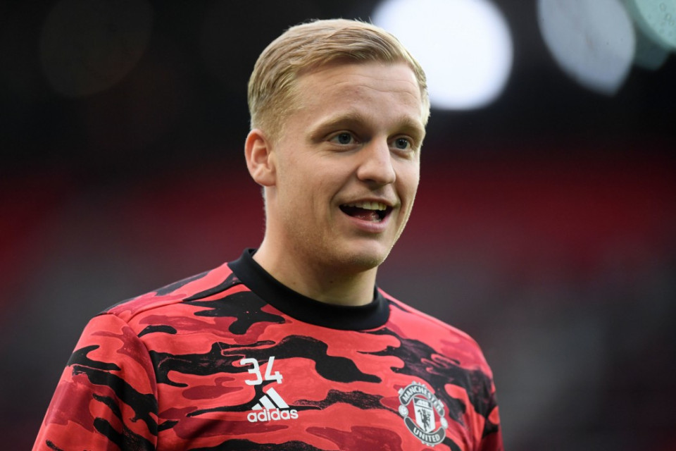 MU mạnh tay 'thanh trừng' Martial và Van de Beek