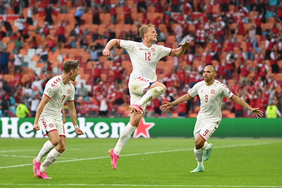 Video Xứ Wales 0-4 Đan Mạch: Siêu phẩm của Dolberg