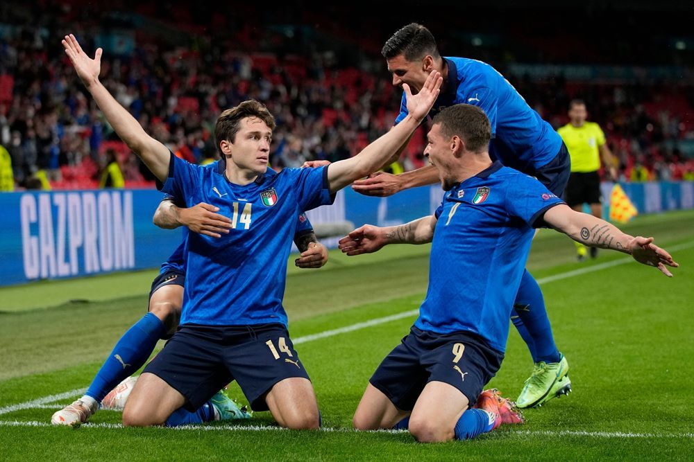 Italy vào tứ kết EURO sau 120 phút nghẹt thở