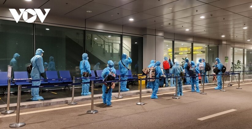 Vietnam to welcome foreigners with vaccine passport under new pilot scheme