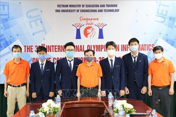 All four Vietnamese students win silver at Int’l informatics Olympiad