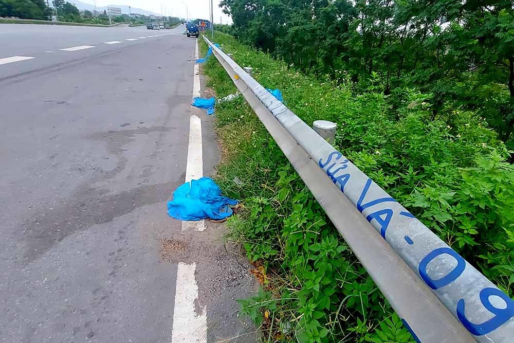 Bắc Giang giao công an giám sát vụ đồ bảo hộ vứt la liệt dọc cao tốc